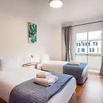 Guestready - With Balcony Apartament Machico (Madeira)