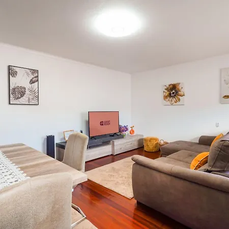 Guestready - With Balcony Appartement Machico (Madeira)