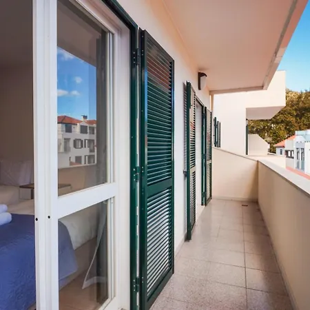 Guestready - With Balcony Lägenhet Machico (Madeira)