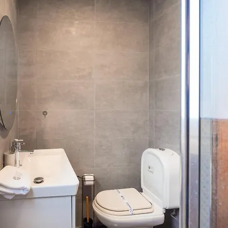 Guestready - With Balcony