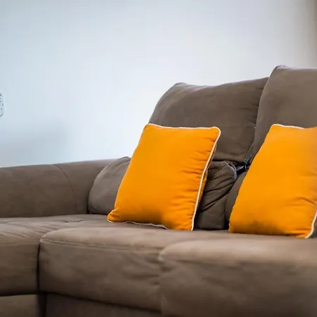 Guestready - With Balcony Appartement