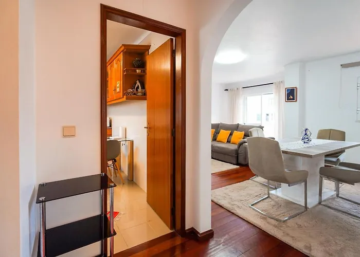 Lägenhet Guestready - With Balcony Machico (Madeira)