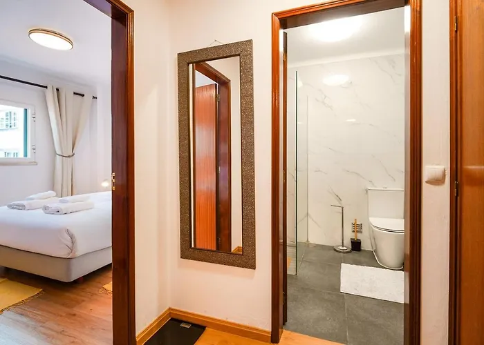 Guestready - With Balcony Appartement